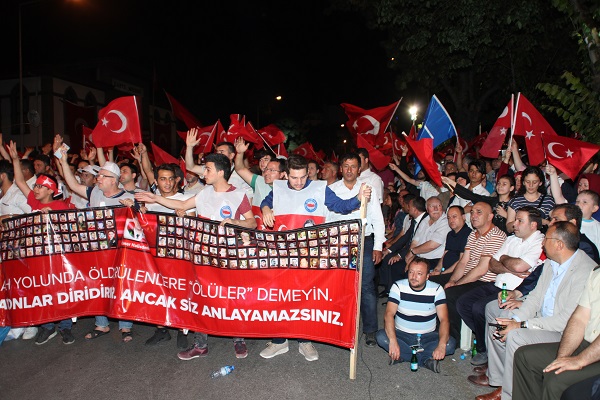 DESTAN YÜREKLE YAZILDI